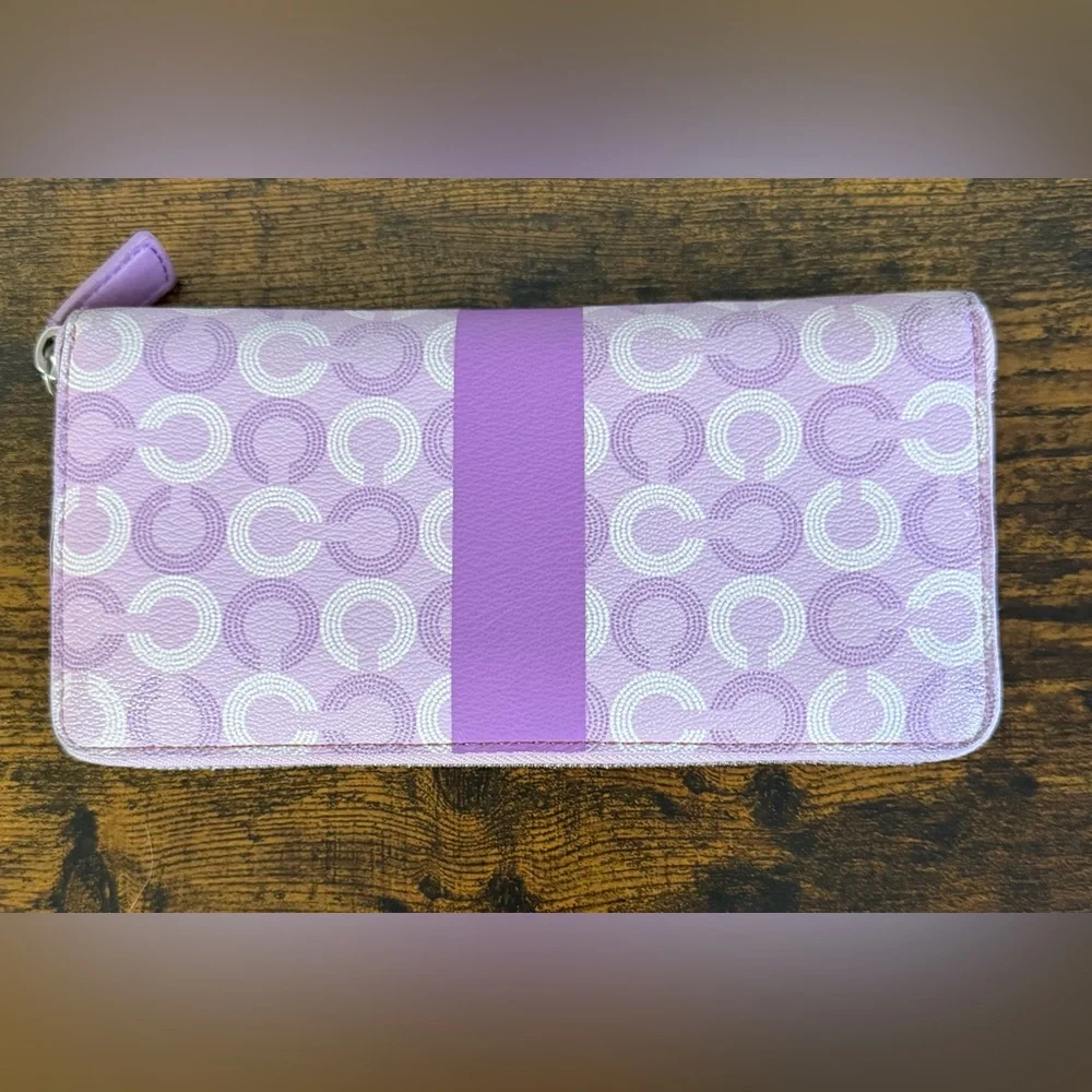 Coach Lavender Patterned Wallet-Y2K - Picture 3 of 9